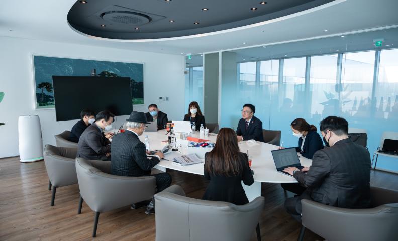 Ausgezeichnet als 100 beste Arbeitgeber in Korea und Treffen mit dem CEO