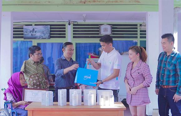 [Indonesia] Donation of beauty products for the disabled