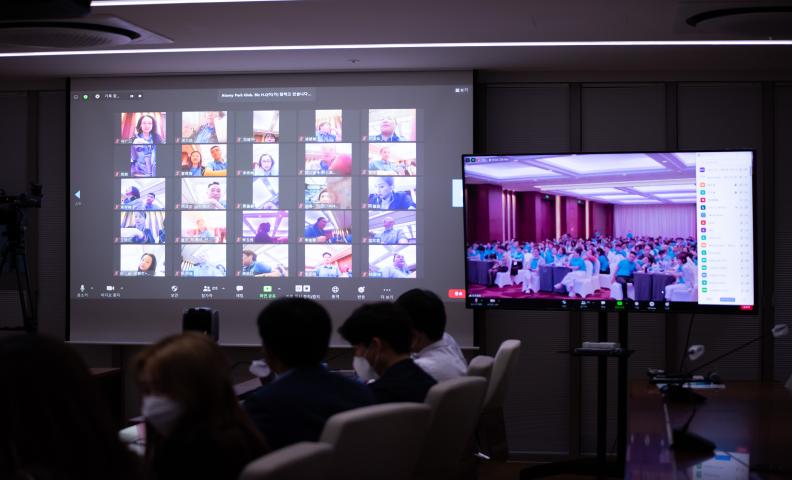 Seminário On-line para Líderes da Atomy na China