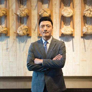 憑藉豐富的全球化企業任職經驗樹立開拓海外網絡的信心